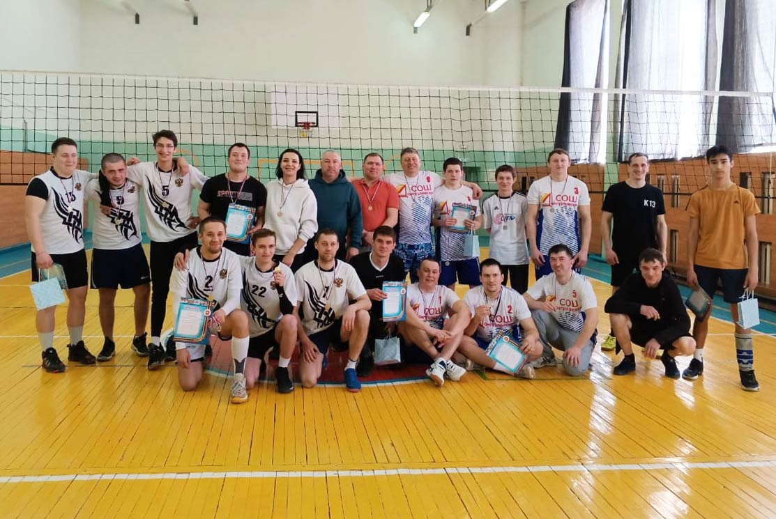 Товарищеский турнир по волейболу состоялся в поселке Луговом