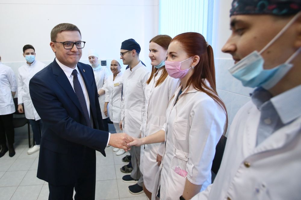 Территории с лучшими темпами вакцинации получат дополнительную поддержку в Челябинской области