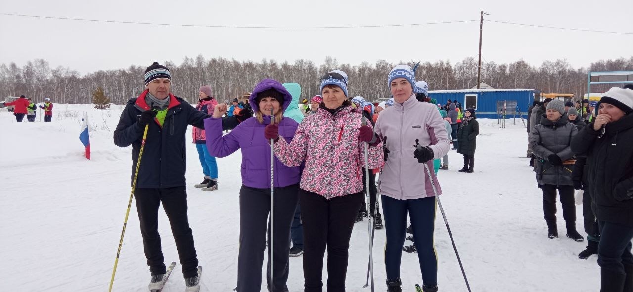 На лыжной дистанции состязались педагоги Красноармейского района