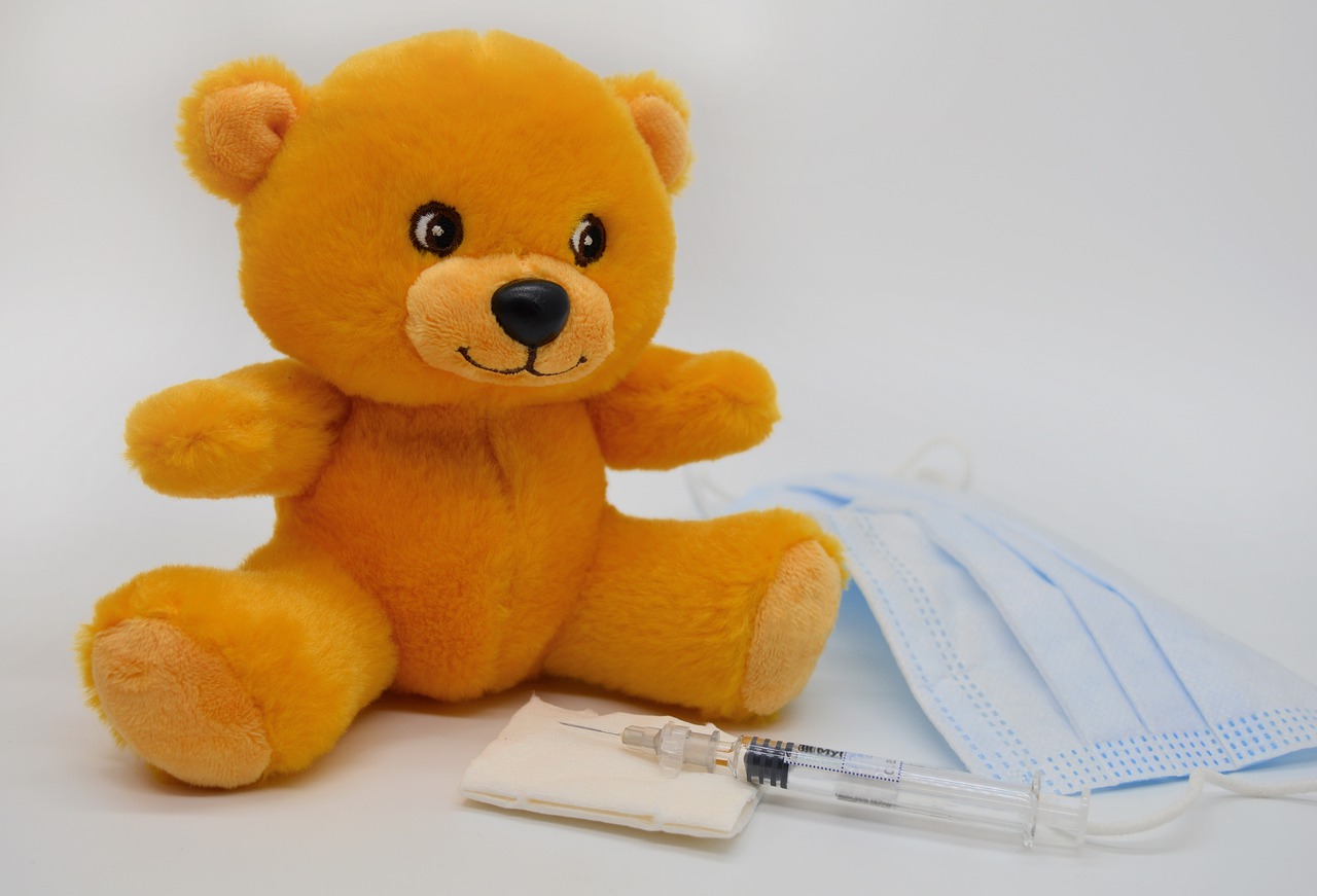 К вакцинации подростков и молодежи от коронавируса готова Челябинская область 