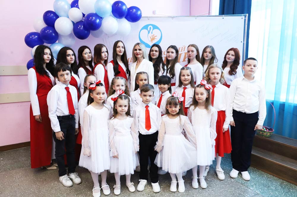 Голосуем за «Мечту»! Вокалистки из Красноармейского района соревнуются среди детских хоров