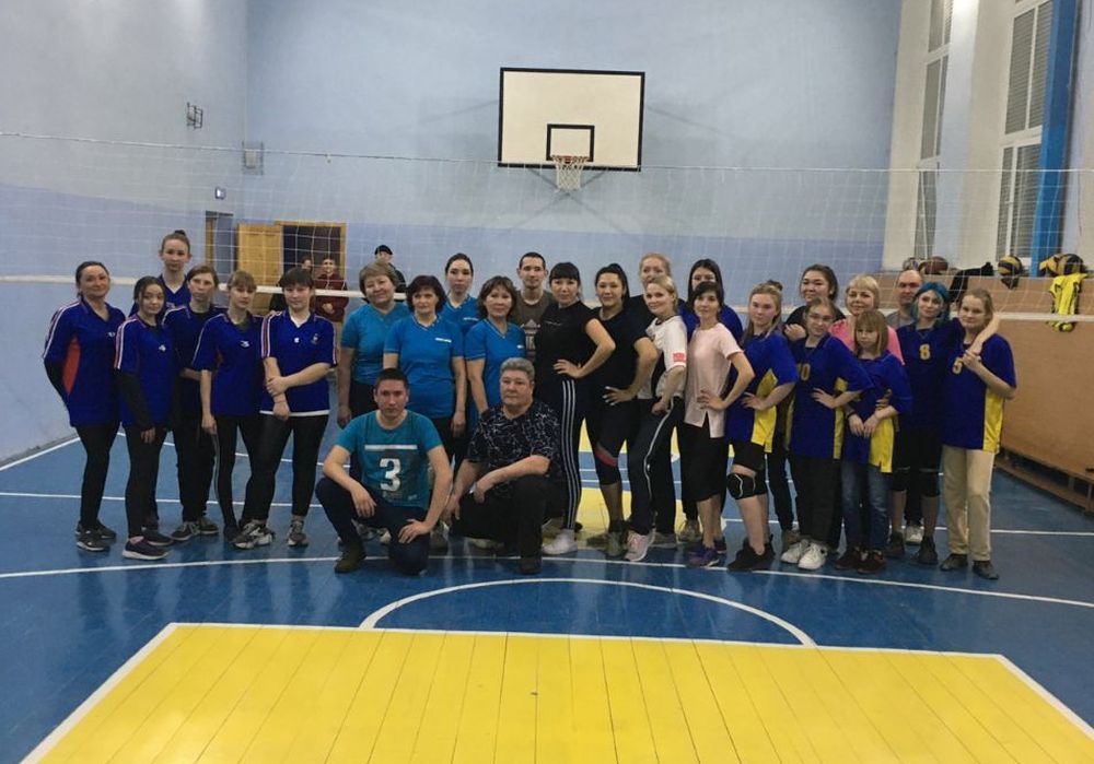 Волейбольный турнир выявил самых спортивных учениц и учительниц Шумовского поселения