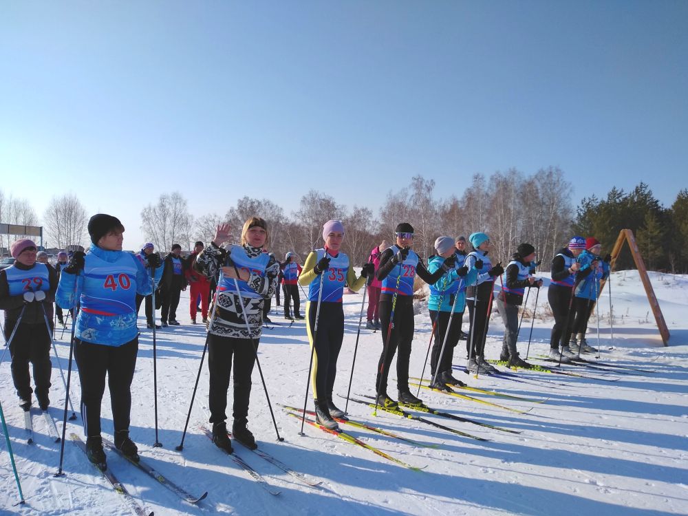 Педагоги Красноармейского района лыжными гонками завершили зимний сезон и встретили весну