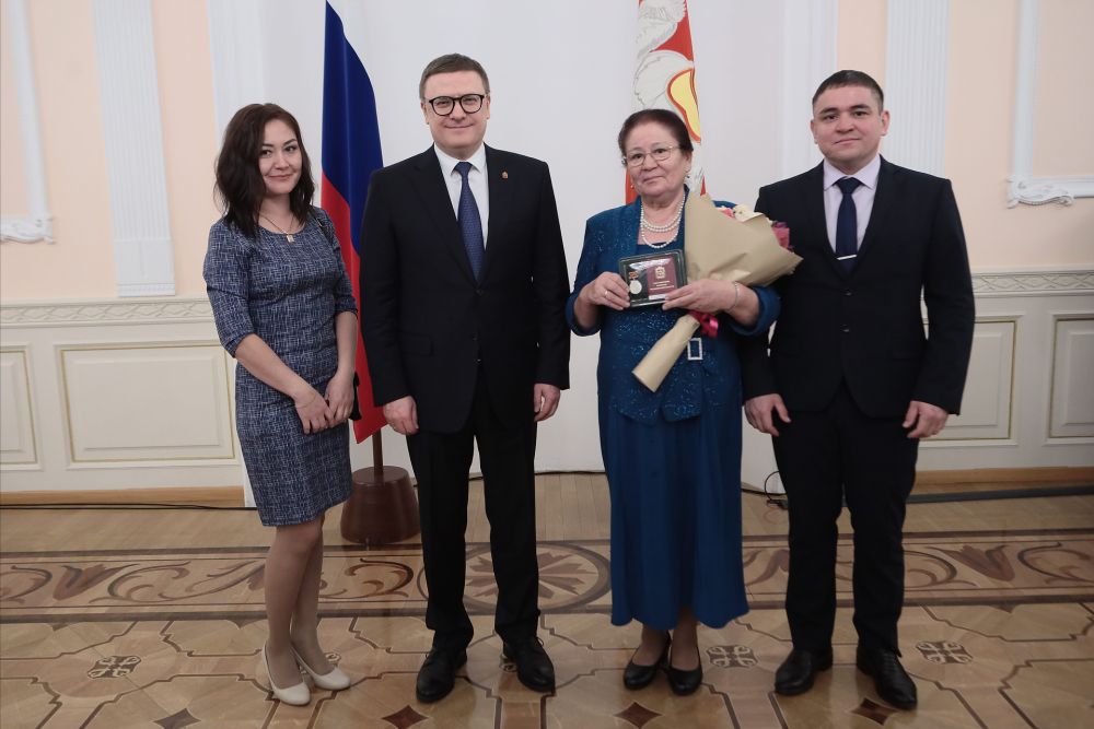 Многодетная мама из Красноармейского района получила государственную награду
