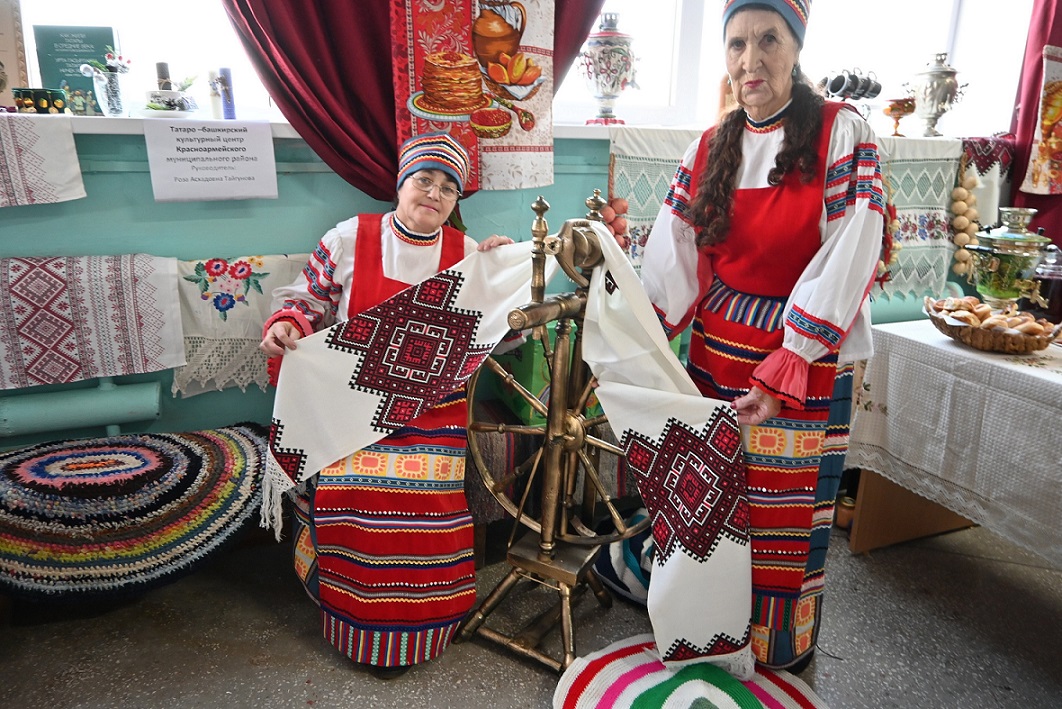 Цыганские, еврейские, марийские, татарские песни сегодня пели в селе Канашево