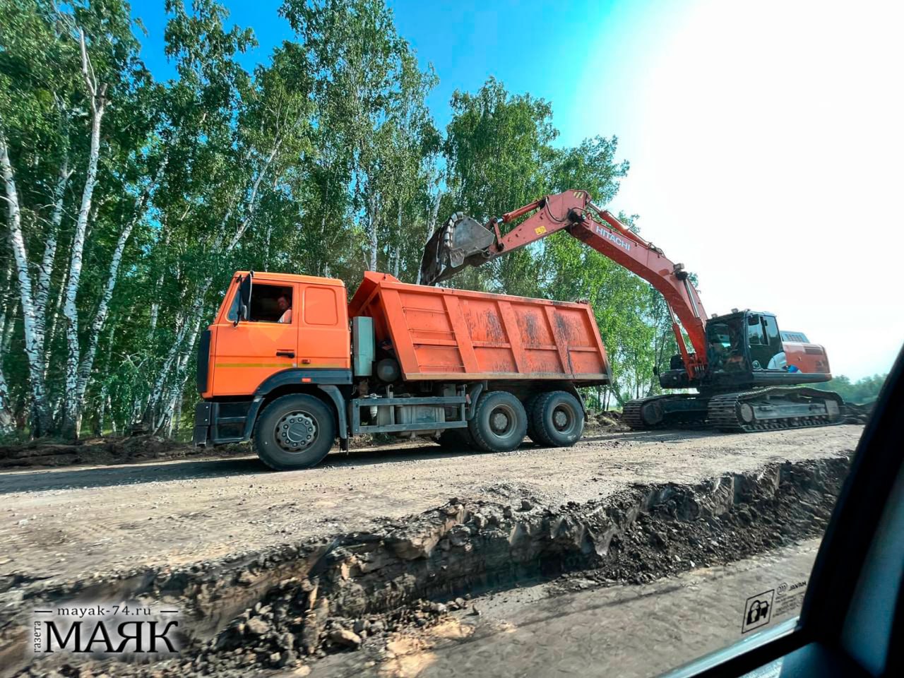 Из разбитой – в цивилизованную превращается дорога в Красноармейском районе