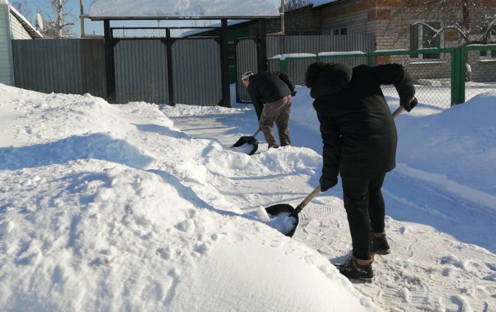 Участники «Снежного десанта» из Красноармейского района вновь вооружились лопатами