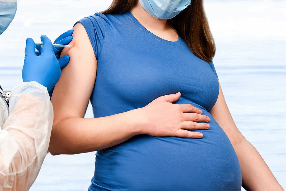 В Красноармейском районе от коронавируса начали прививаться беременные