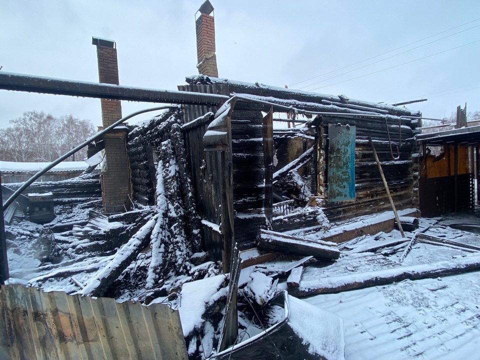 Пожар в селе Русская Теча лишил жителя дома, бани и хозпостроек