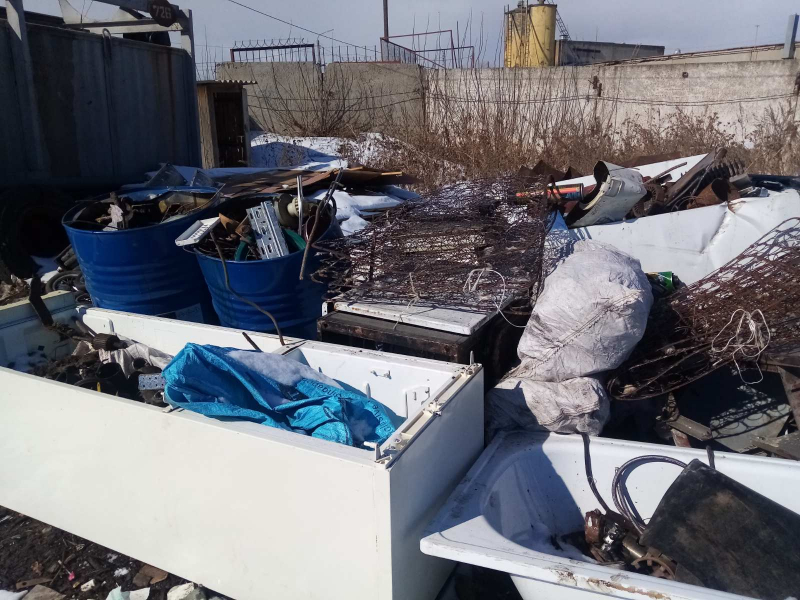 Сотни метров кабеля, люки, заборы обнаружены на пунктах приемки в Челябинской области