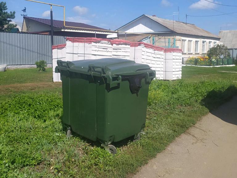 В Красноармейском районе похитители сами вернули контейнер для сбора ТБО
