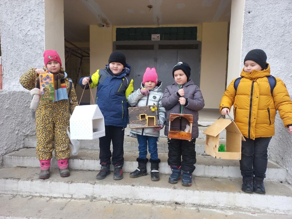 Дети Красноармейского района не дадут птицам голодать в мороз