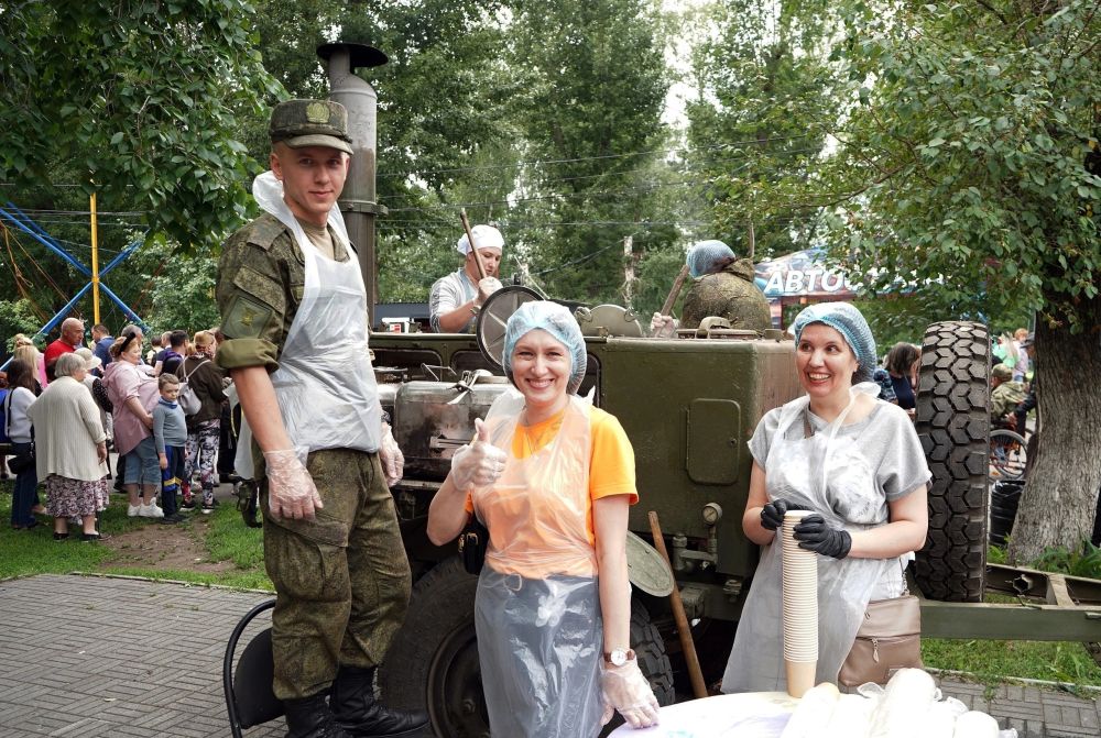 В Саду Победы города Челябинска прошел «Пикник для СВОих»