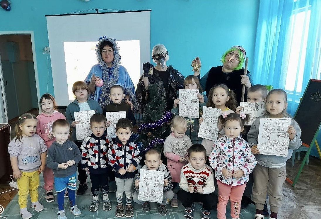 О безопасной новогодней ёлке рассказали малышам красноармейского детсада