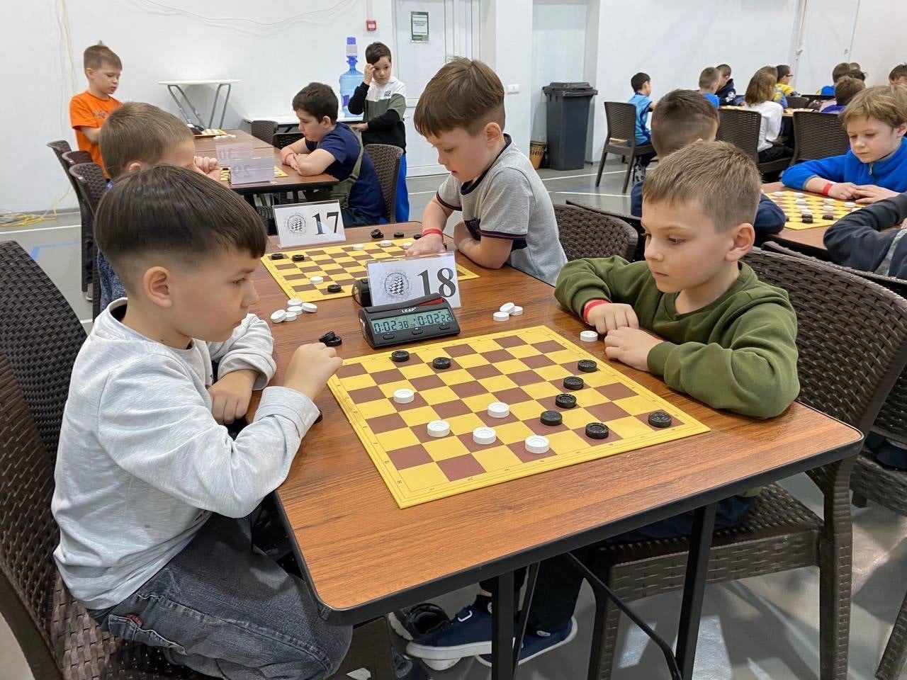 Дошколята из Красноармейского района достигают отличных результатов в шашках