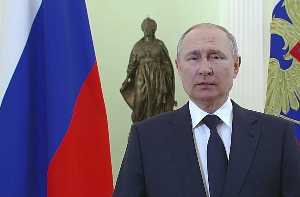 Владимир Путин подписал закон о мерах поддержки граждан и бизнеса в условиях санкций